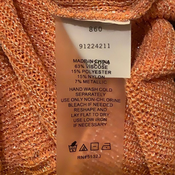 Vince Camuto Blouse - Picture 4 of 6